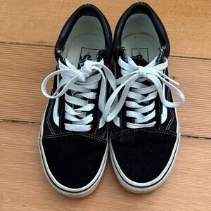 Vans Old Skool Black and white sneakers, suede and canvas, women size 7